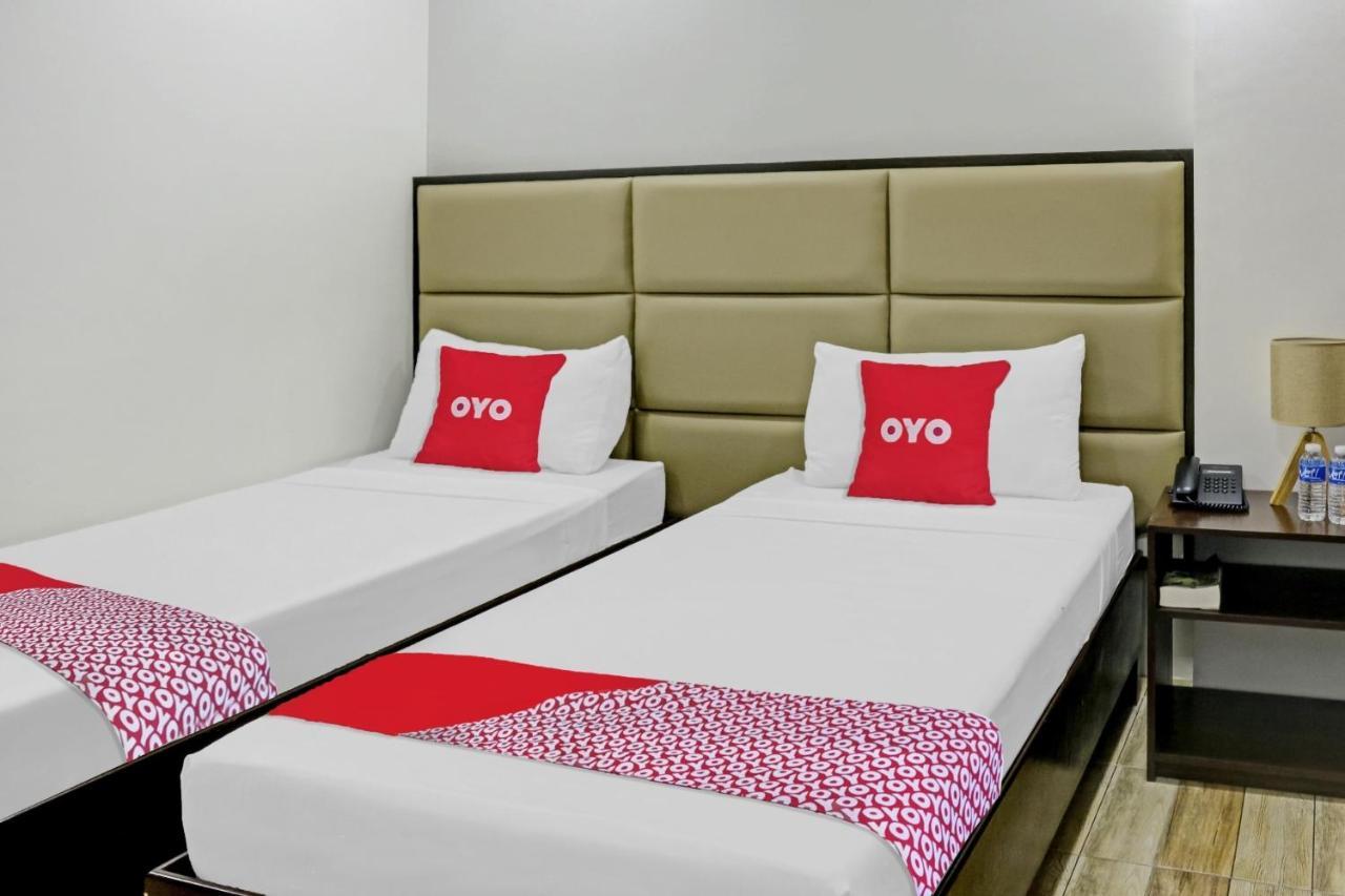Oyo 869 Jnv Dream Hotel Subic Kültér fotó