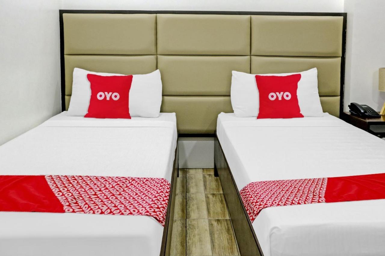 Oyo 869 Jnv Dream Hotel Subic Kültér fotó