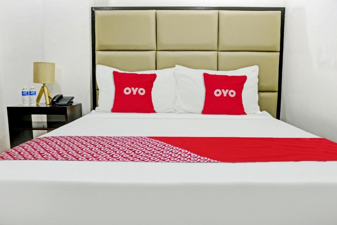 Oyo 869 Jnv Dream Hotel Subic Kültér fotó