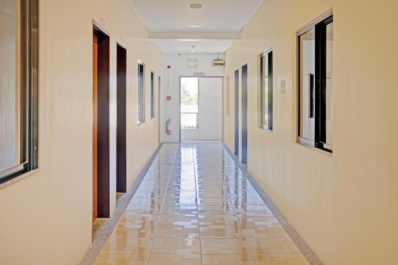 Oyo 869 Jnv Dream Hotel Subic Kültér fotó